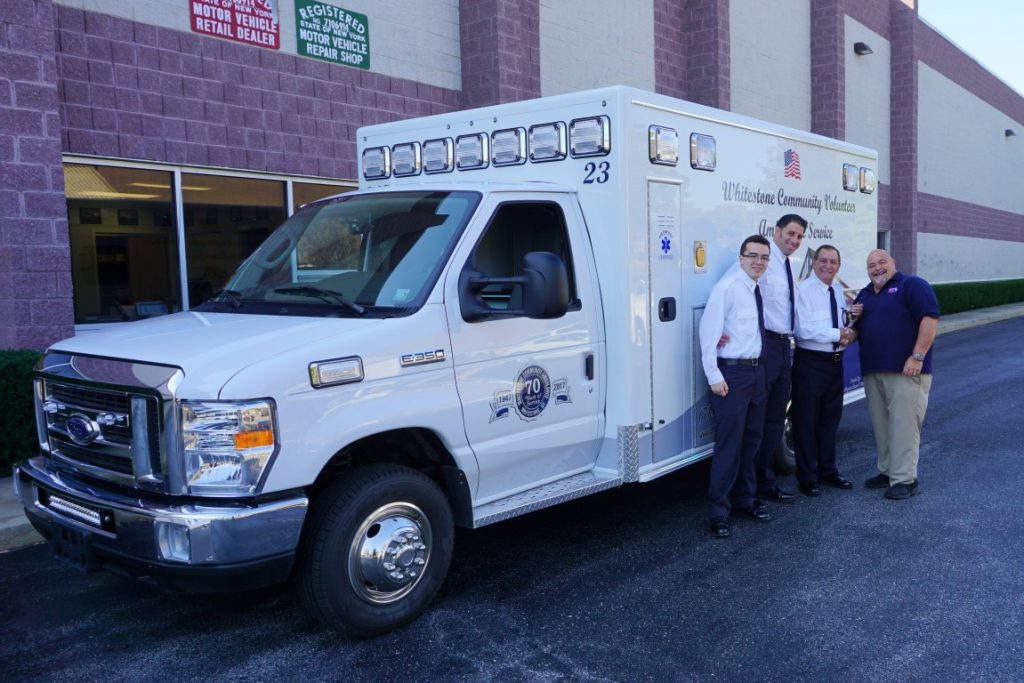 HAND SHAKE DELIVERY, GROUP SHOT, WHITESTONE 10-05-17, DSC09568 (Medium)